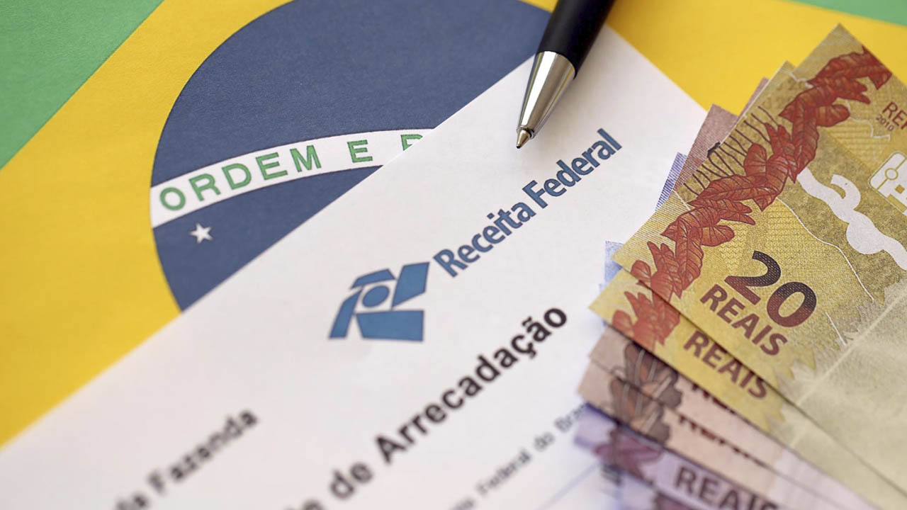 Quais são as penalidades por não cumprir as obrigações fiscais?