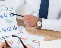 Como escolher o melhor regime tributário para sua empresa: uma análise comparativa